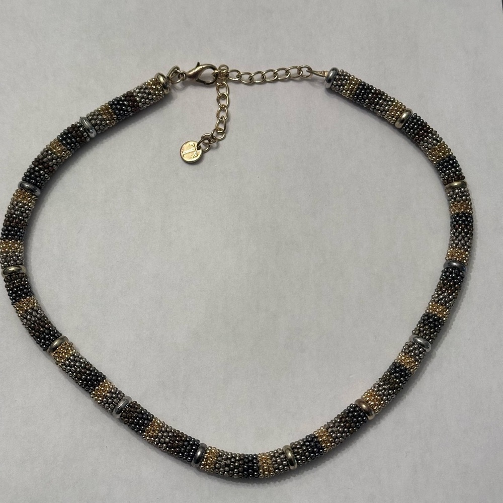 Chic Talbots Seed Bead Choker Necklace ✨